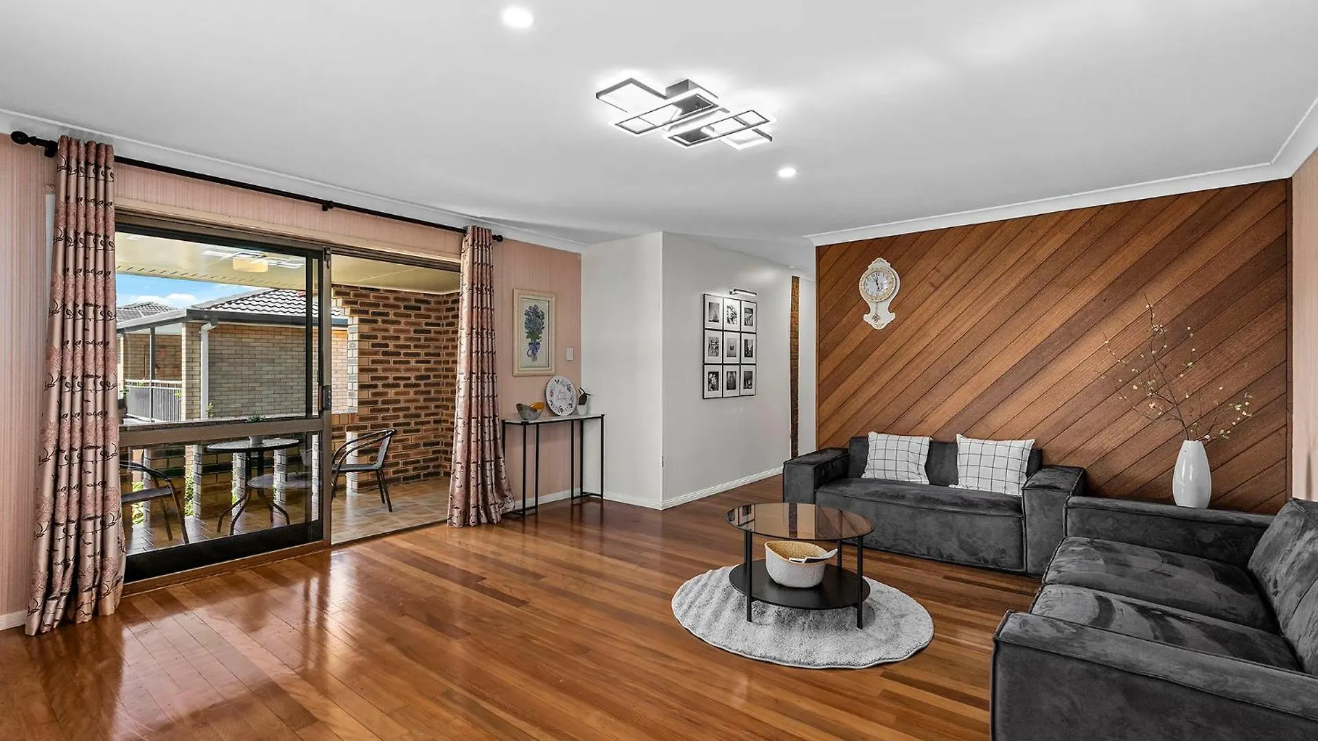 Spacious Upstair Home Comforts 13Km From Cbd&Airport Brisbane 0*,  Australia