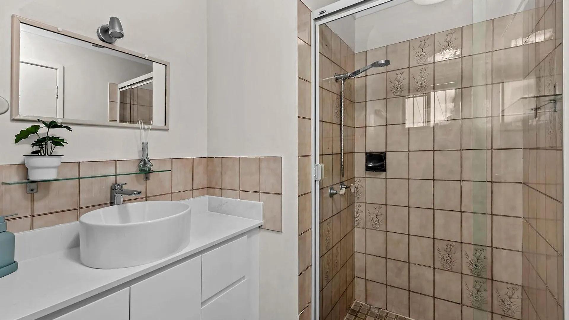 Spacious Upstair Home Comforts 13Km From Cbd&Airport Brisbane